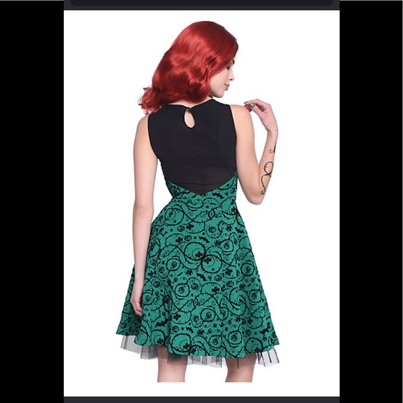 Hot Topic Poison Ivy DC Bombshells Dress Valentine New Year Dress Green - Picture 2 of 14